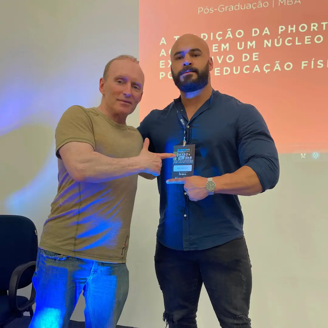 Hugo Chagas em congresso com Brad Schoenfeld