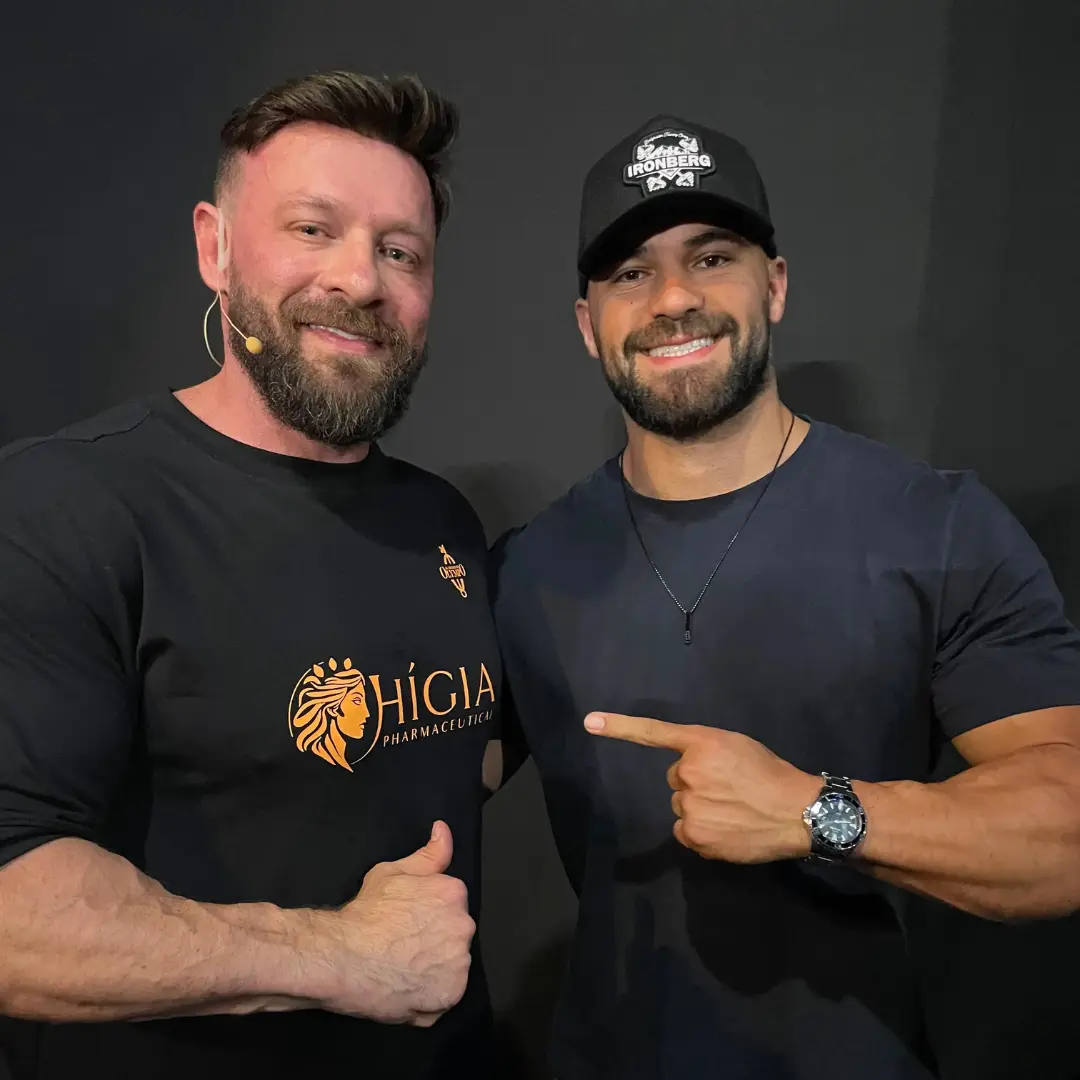 Hugo Chagas em formação com Fabrício Pacholok